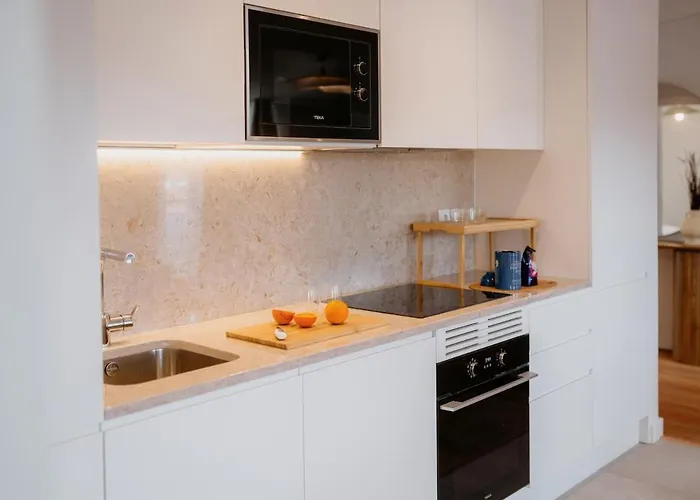 Apartamento Meia Laranja - Nº 236 2ºd *