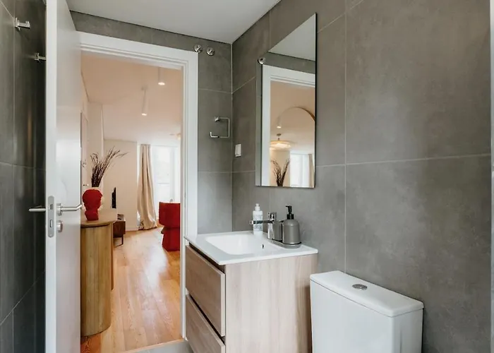 Apartamento Meia Laranja - Nº 236 2ºd *